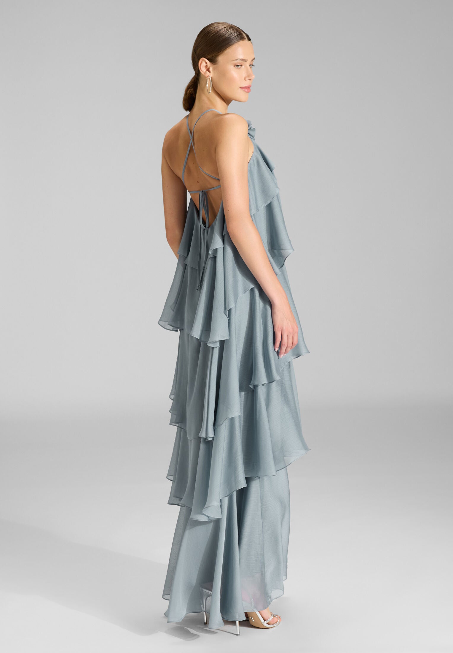 Abendkleid aus Crinkle Chiffon mit gestuften Volants