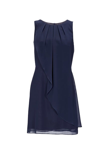 Fließend-fallendes Kleid in geradem Schnitt