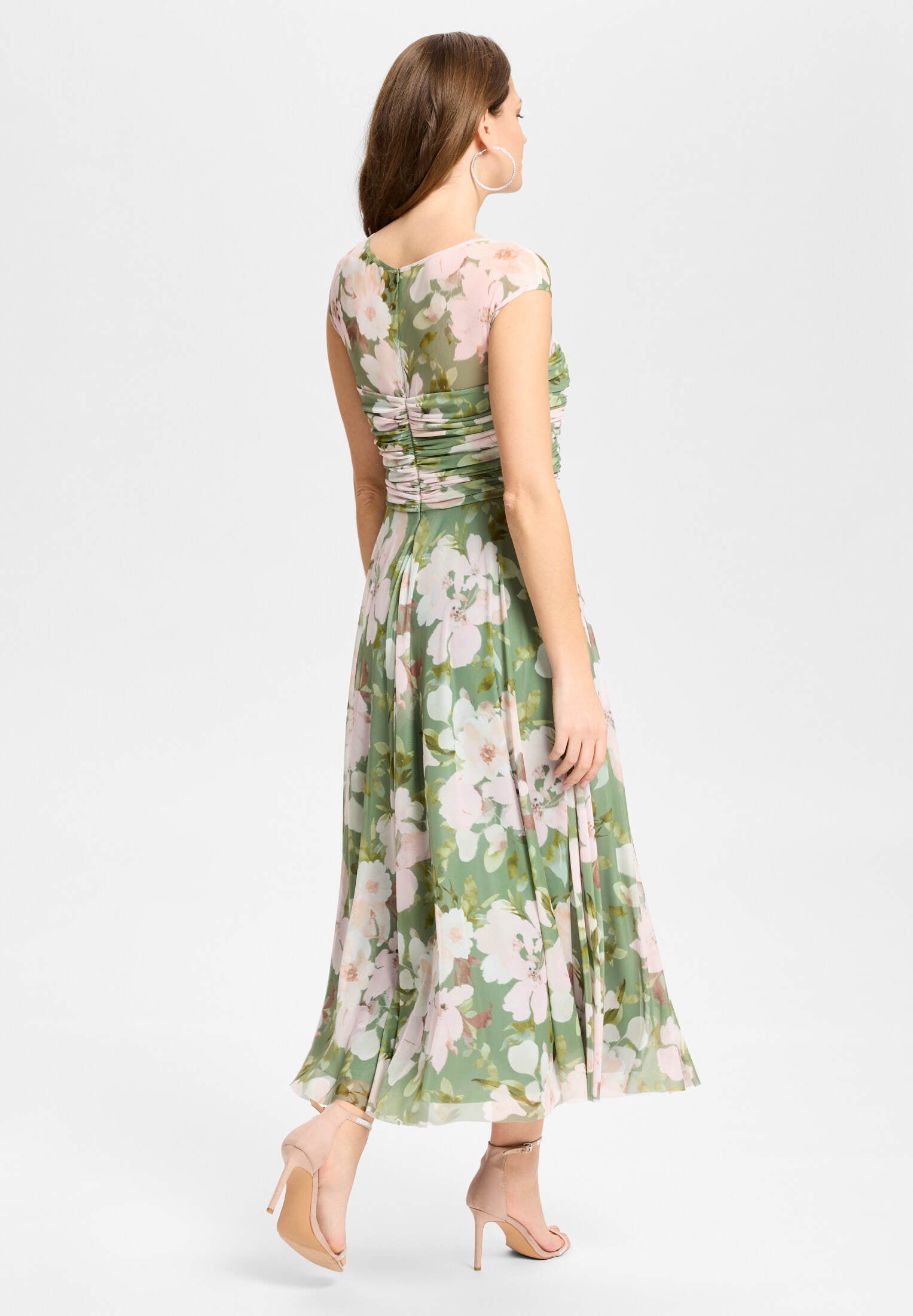 Cocktailkleid aus Mesh mit geraffter Korsage