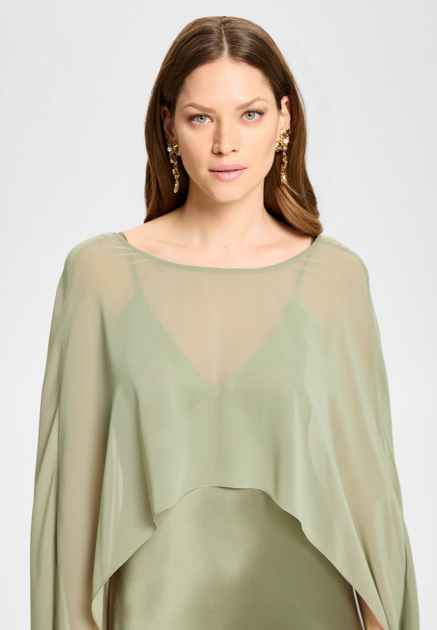 Abendkleid aus Satin mit abnehmbarem Chiffon Cape