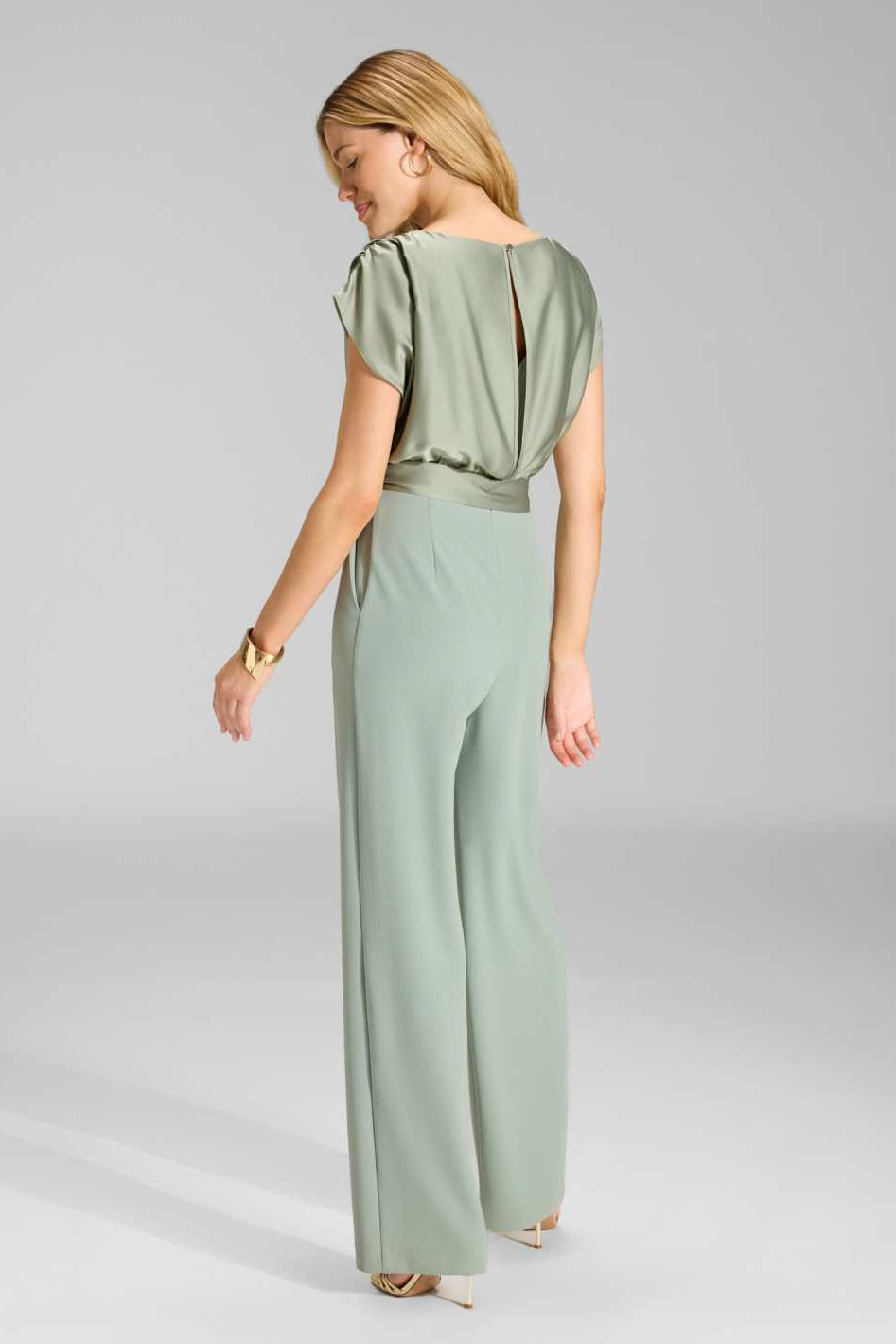 Jumpsuit mit geradem Beinschnitt