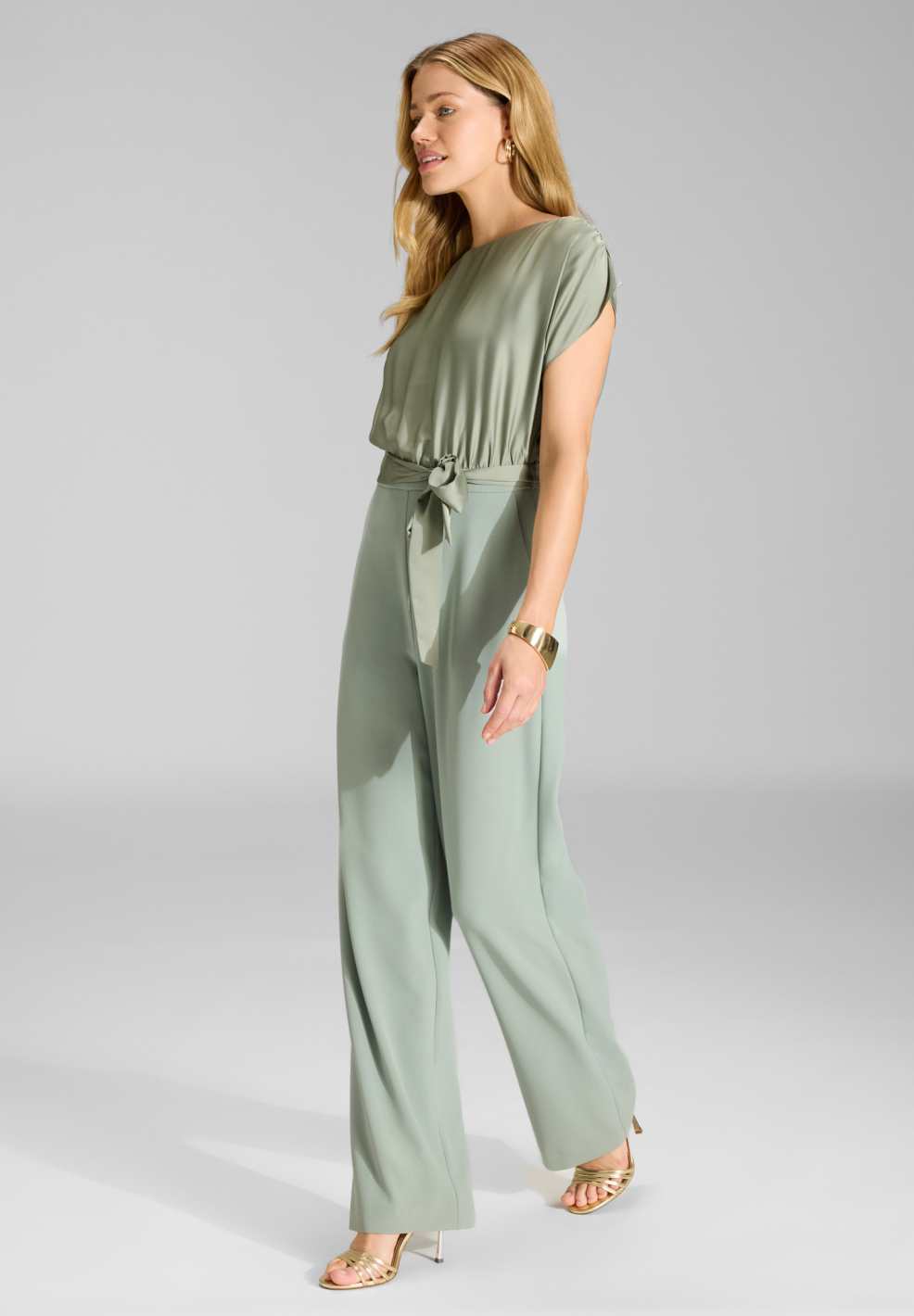 Jumpsuit mit geradem Beinschnitt