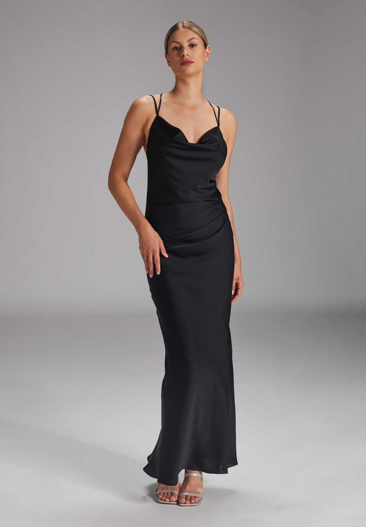 Slip-Dress aus nachhaltigem Satinchiffon black