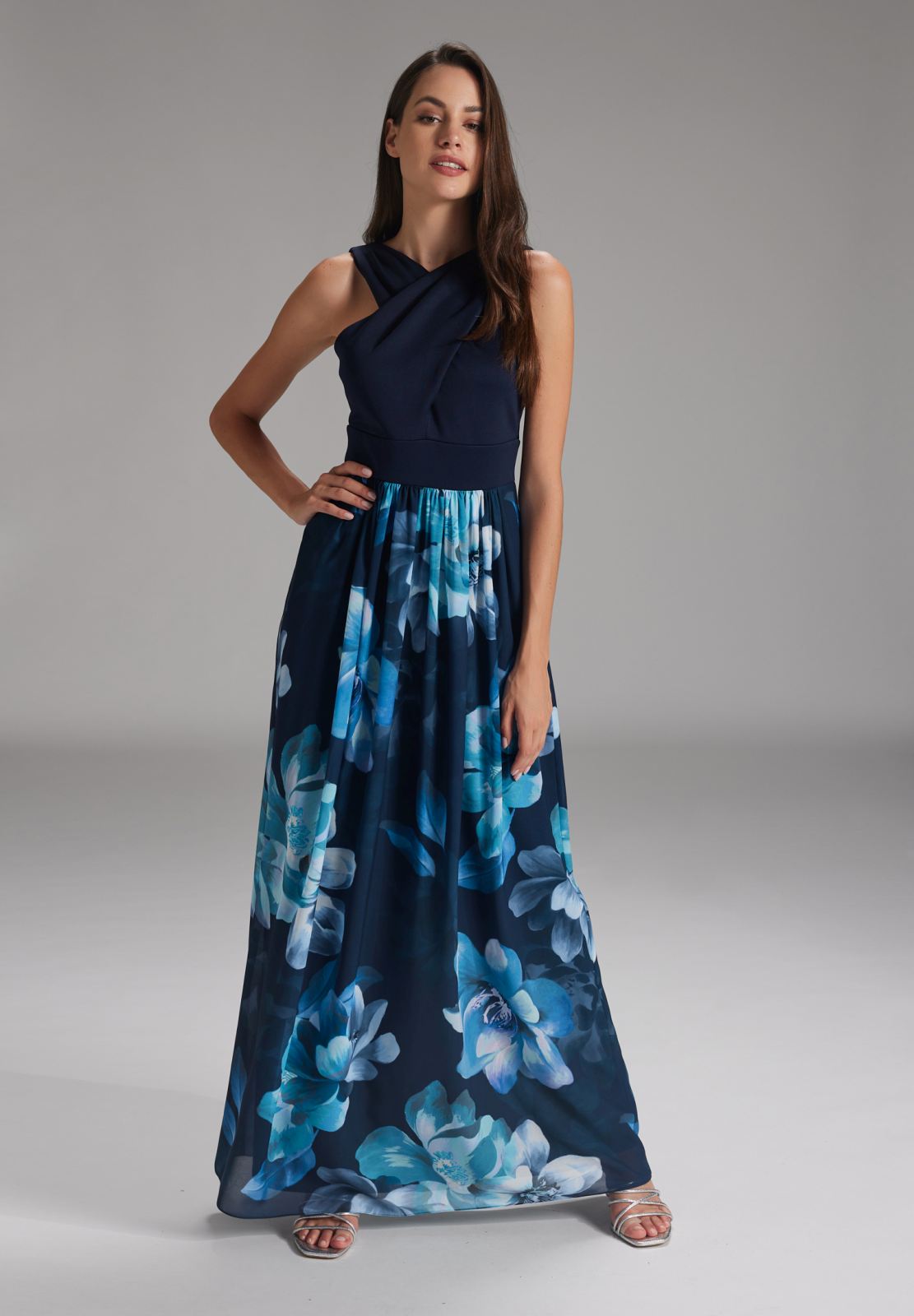 Maxikleid mit Criss-Cross-Trägern navy multi