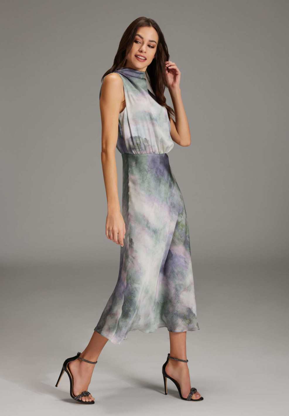 Cocktailkleid aus bedrucktem Satin mit Drapierungen an der Schulter eucalyptus green ivory