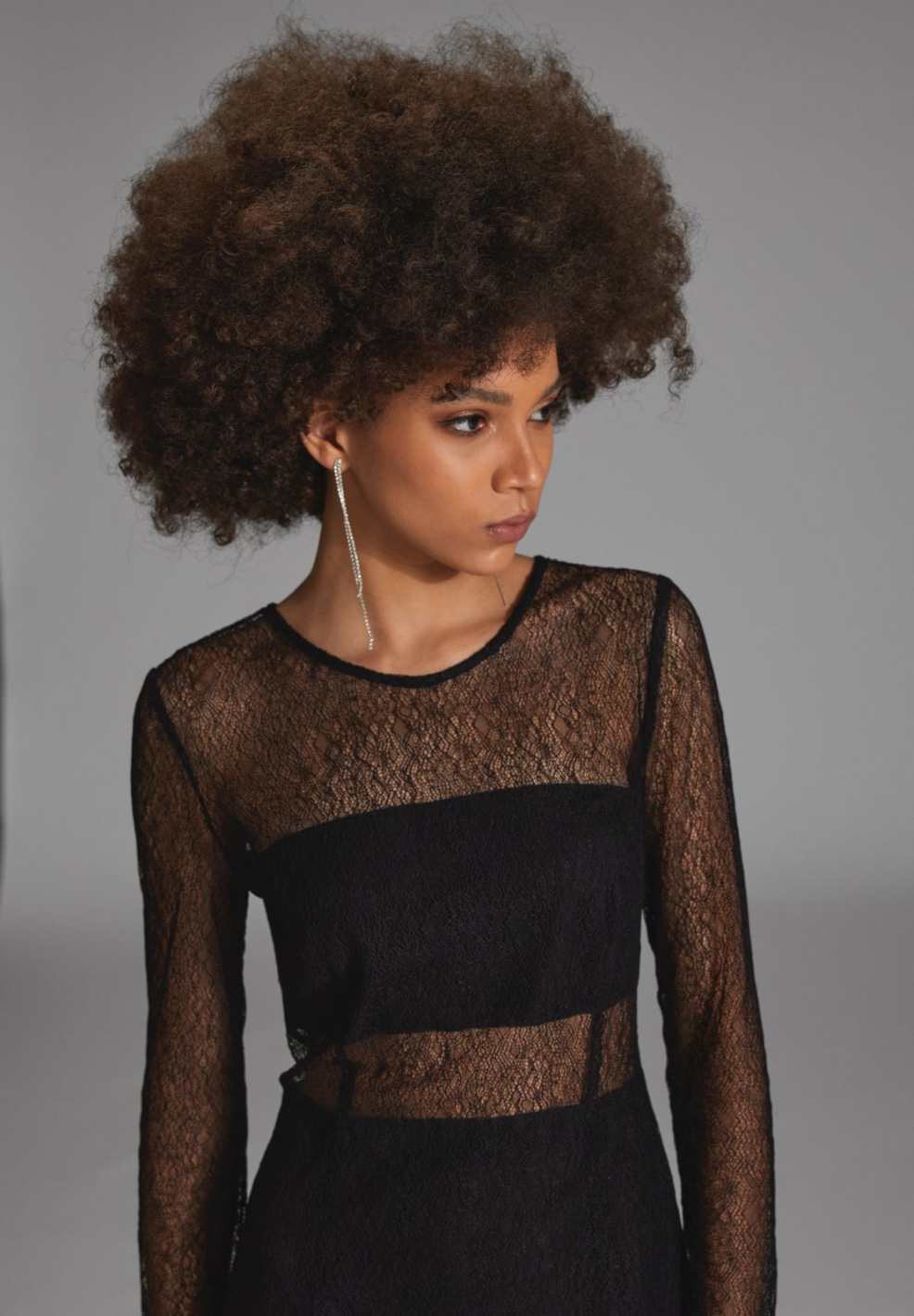 Midi Kleid aus feiner Spitze mit Transparenz