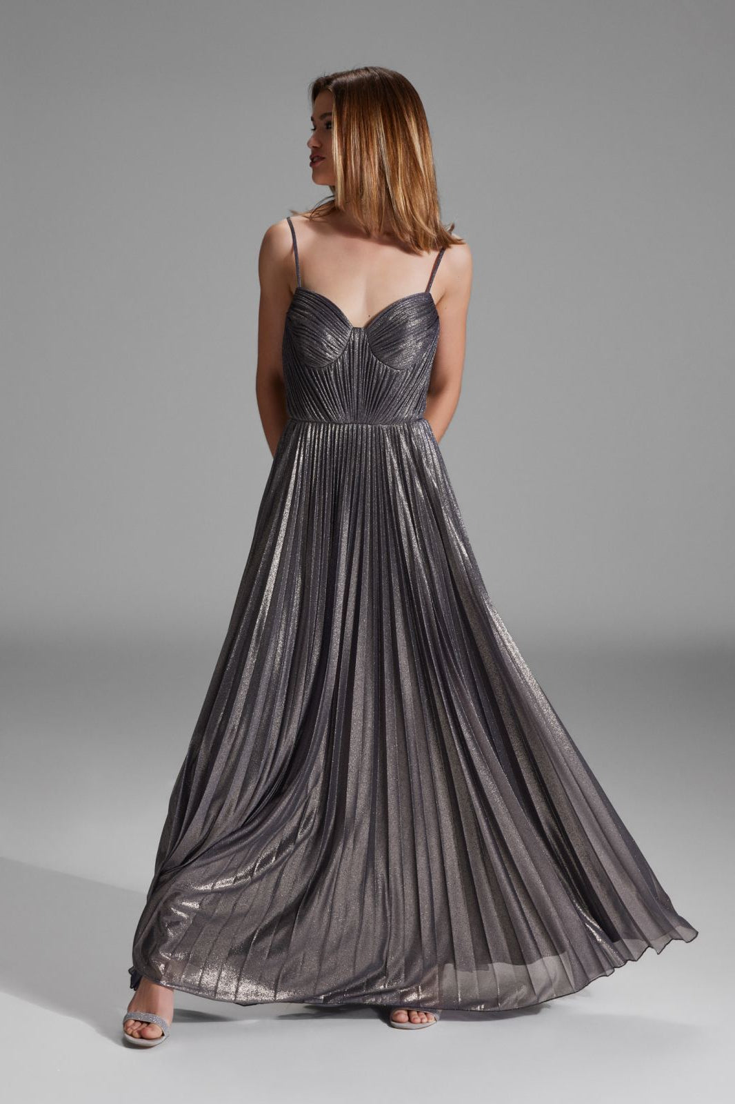 Schimmerndes Plisseekleid