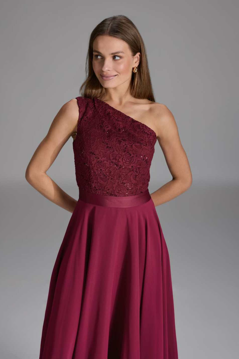 One Shoulder Midi Kleid aus Material Mix