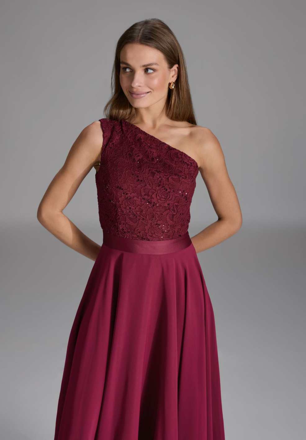 One Shoulder Midi Kleid aus Material Mix