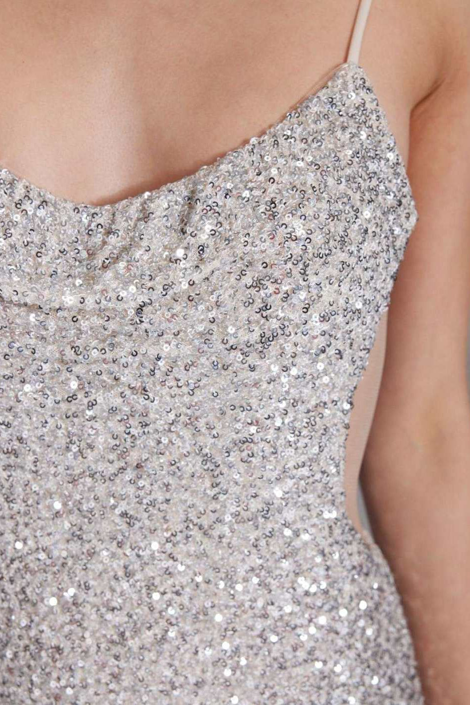 Slipdress mit transparenter Rückenpartie