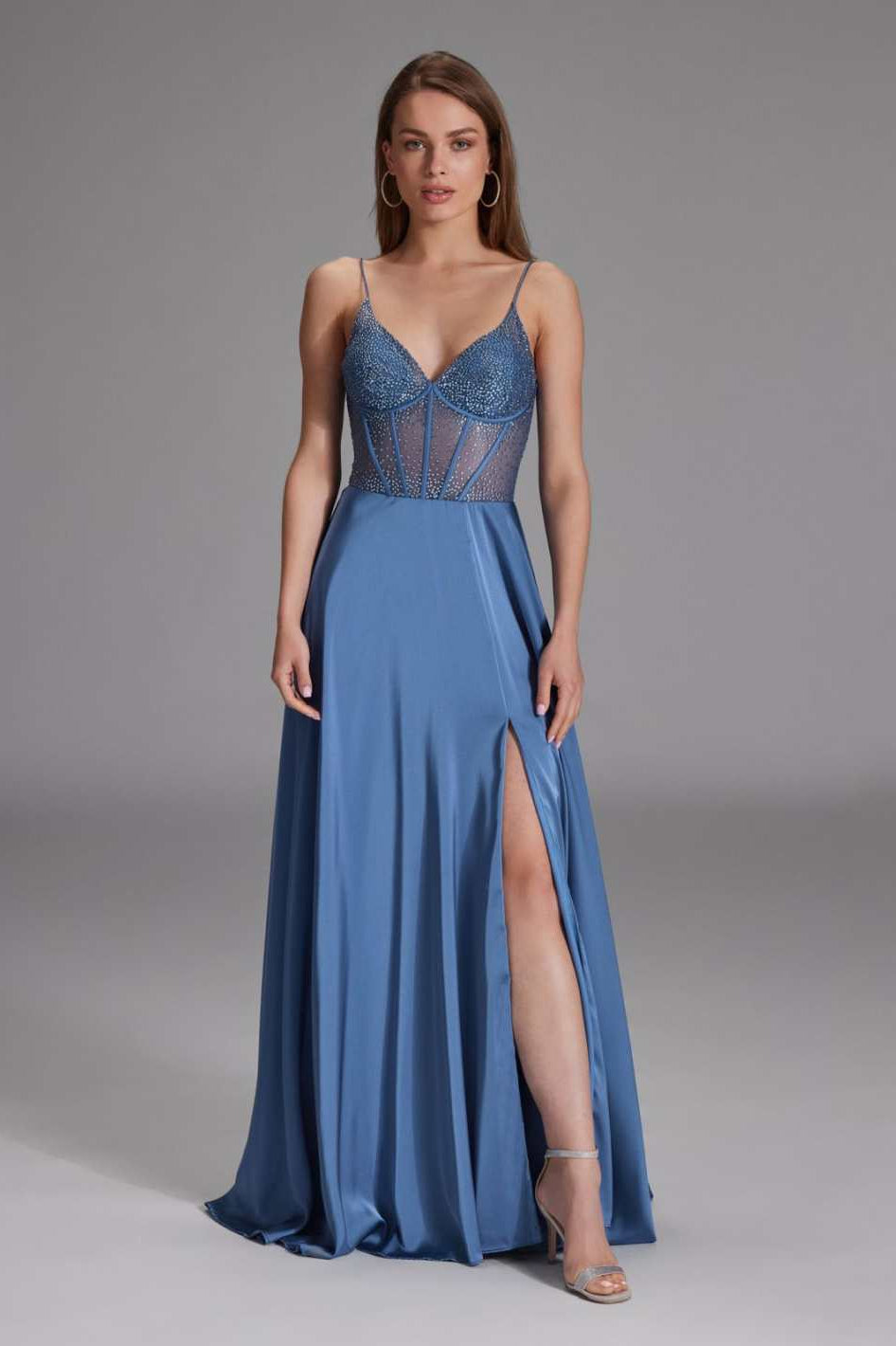 Abendkleid mit Corsagentop und feinen Ziersteinen