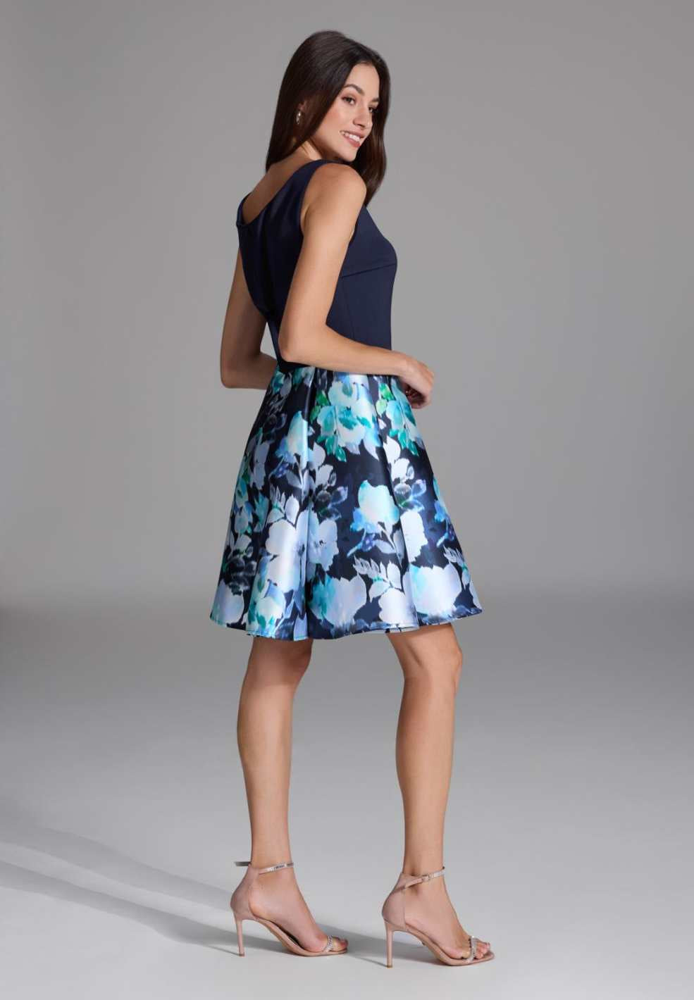 Cocktailkleid mit Rock aus bedrucktem Twill