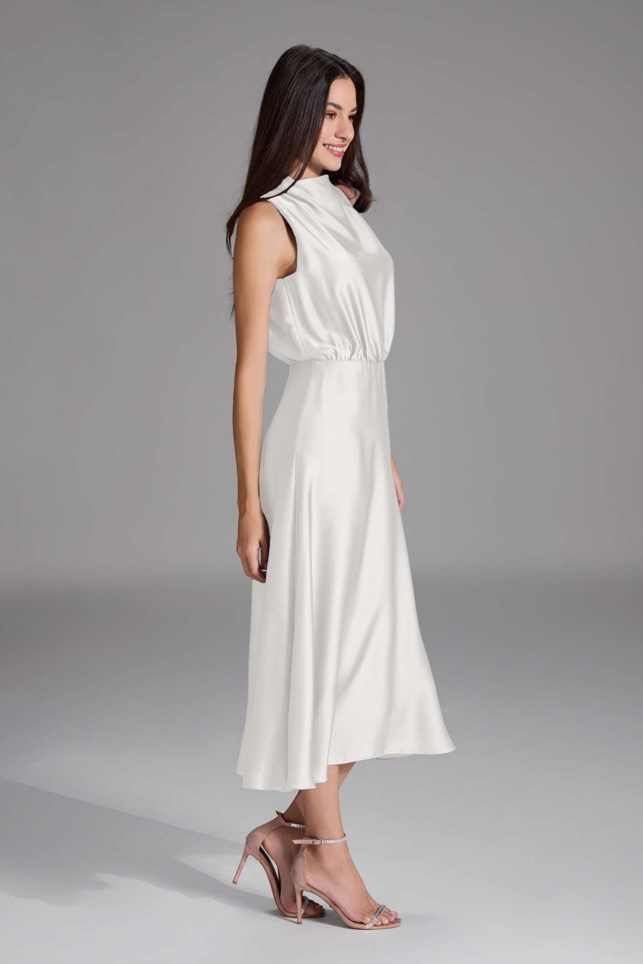 Midi Kleid aus nachhaltigem Satin mit Drapierung am Kragen