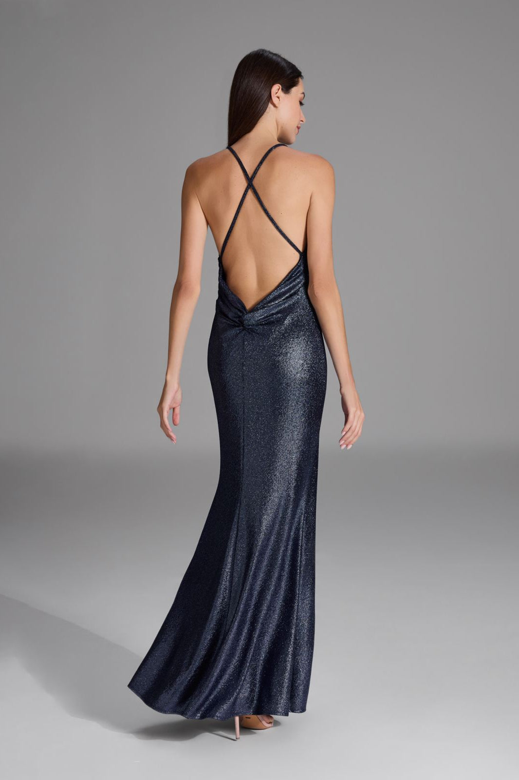 Abendkleid aus glitzerndem Jersey mit Knotendetail am Rücken