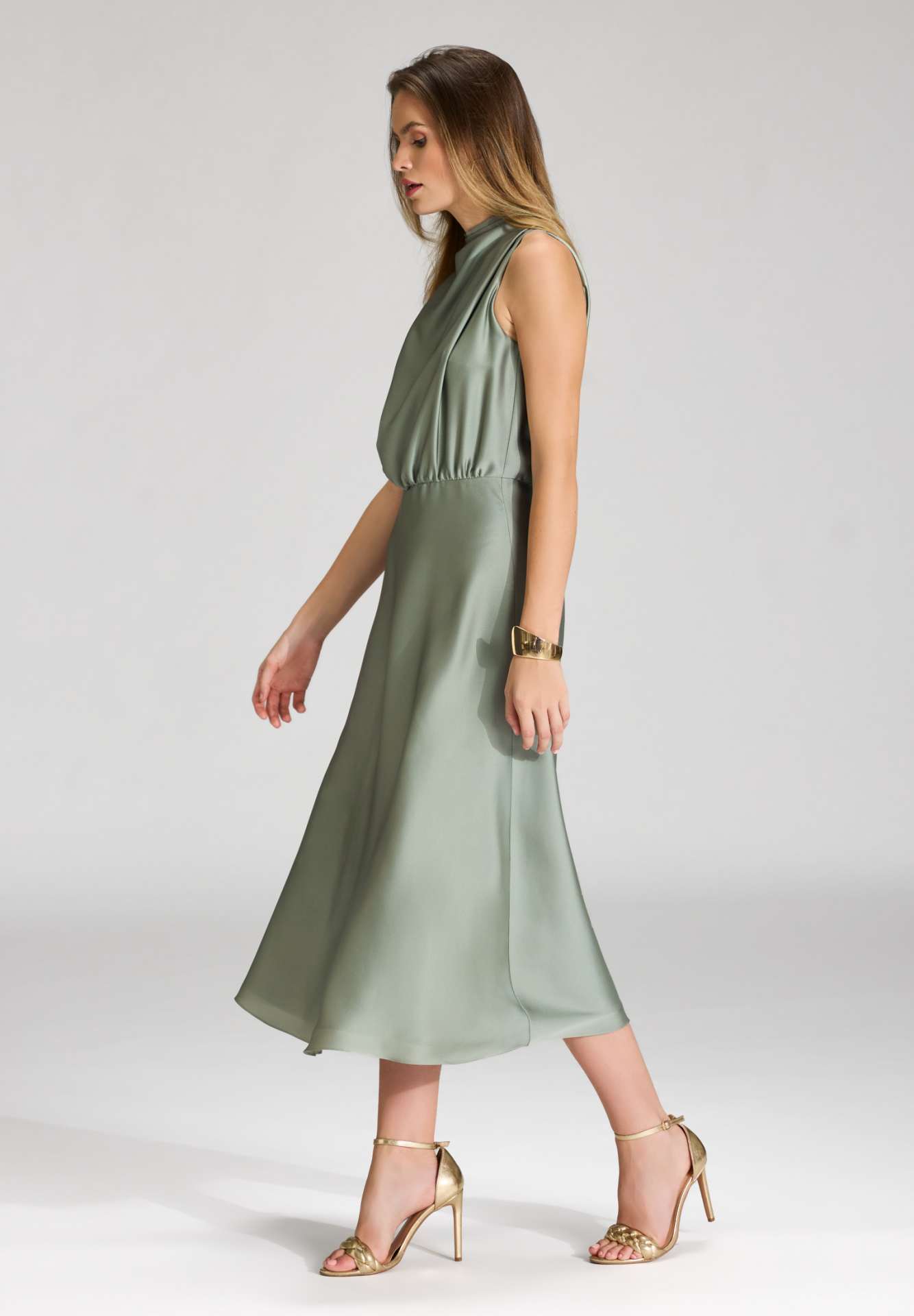 Midi Kleid aus nachhaltigem Satin mit Drapierung am Kragen