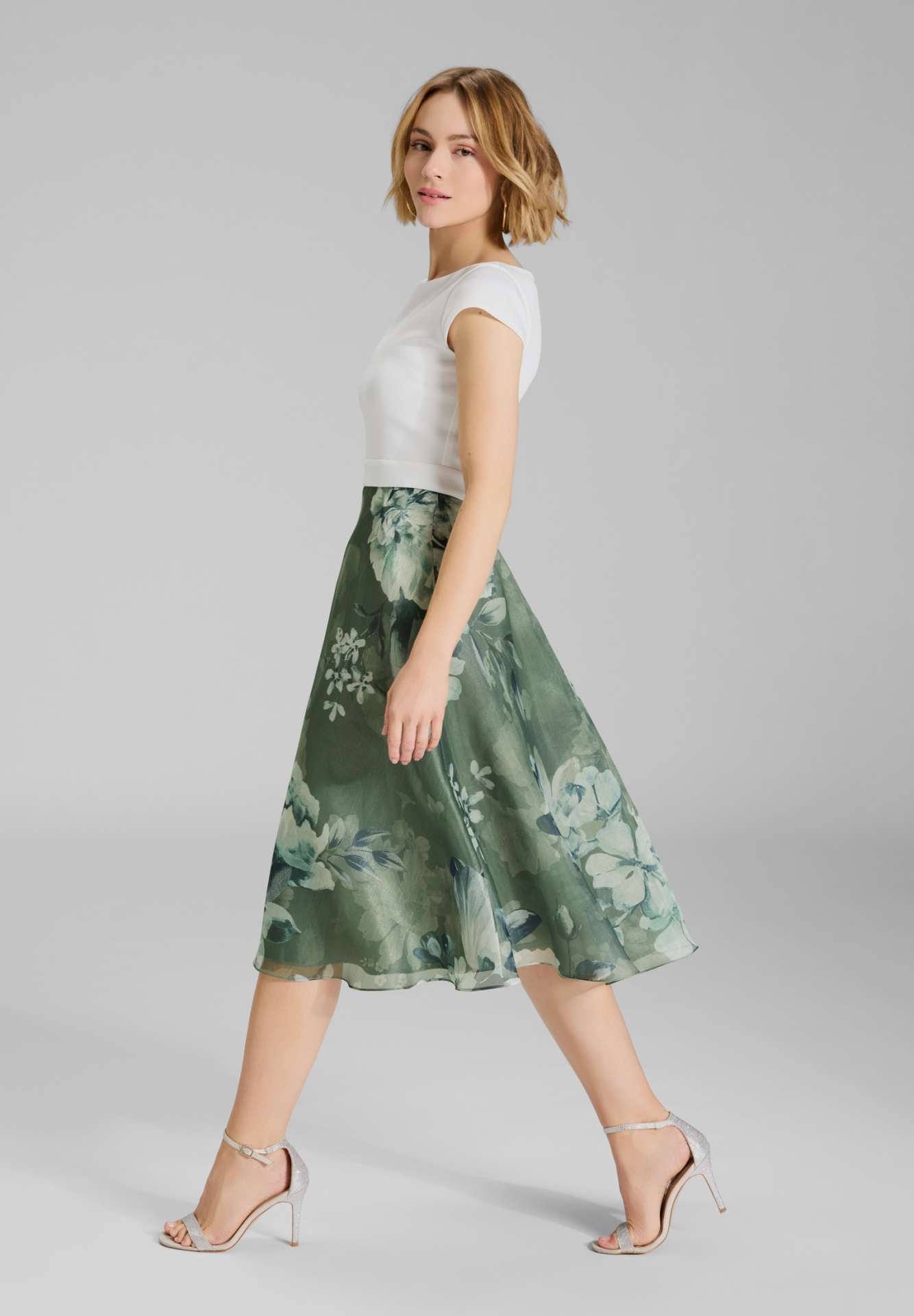 Cocktailkleid aus bedrucktem Organza mit Scuba Oberteil