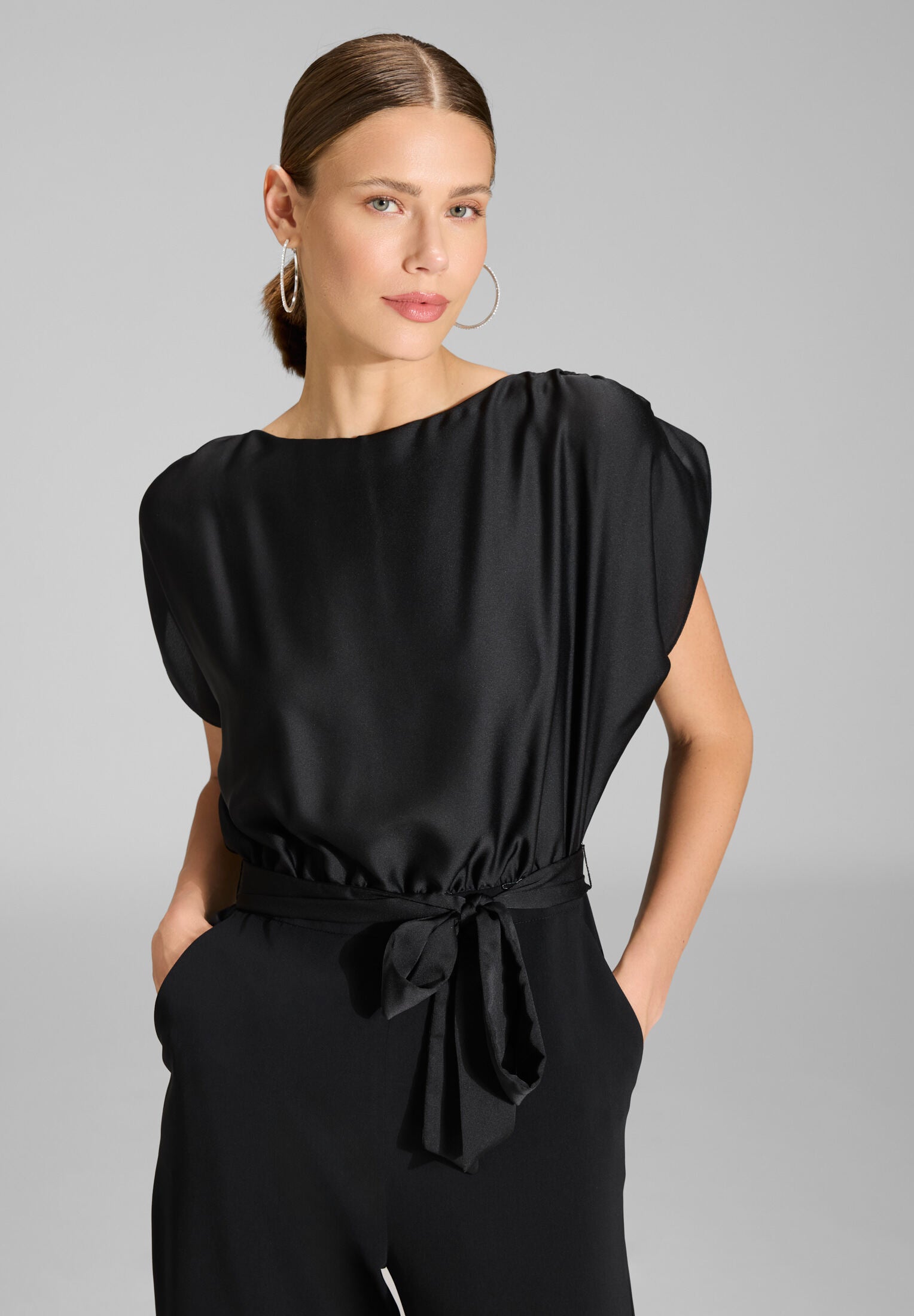 Jumpsuit aus Material-Mix