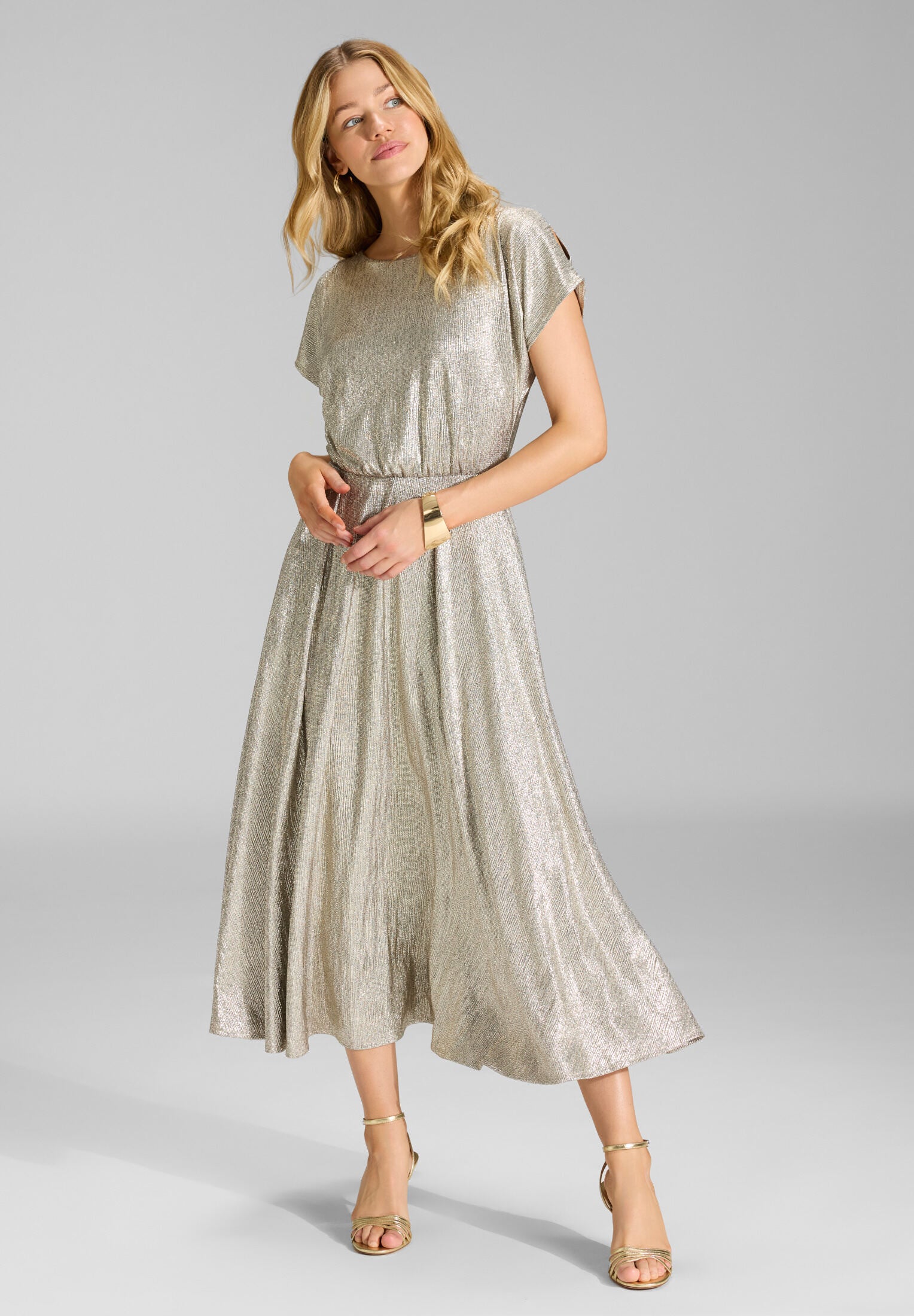 Cocktailkleid aus schimmerndem Jersey gold