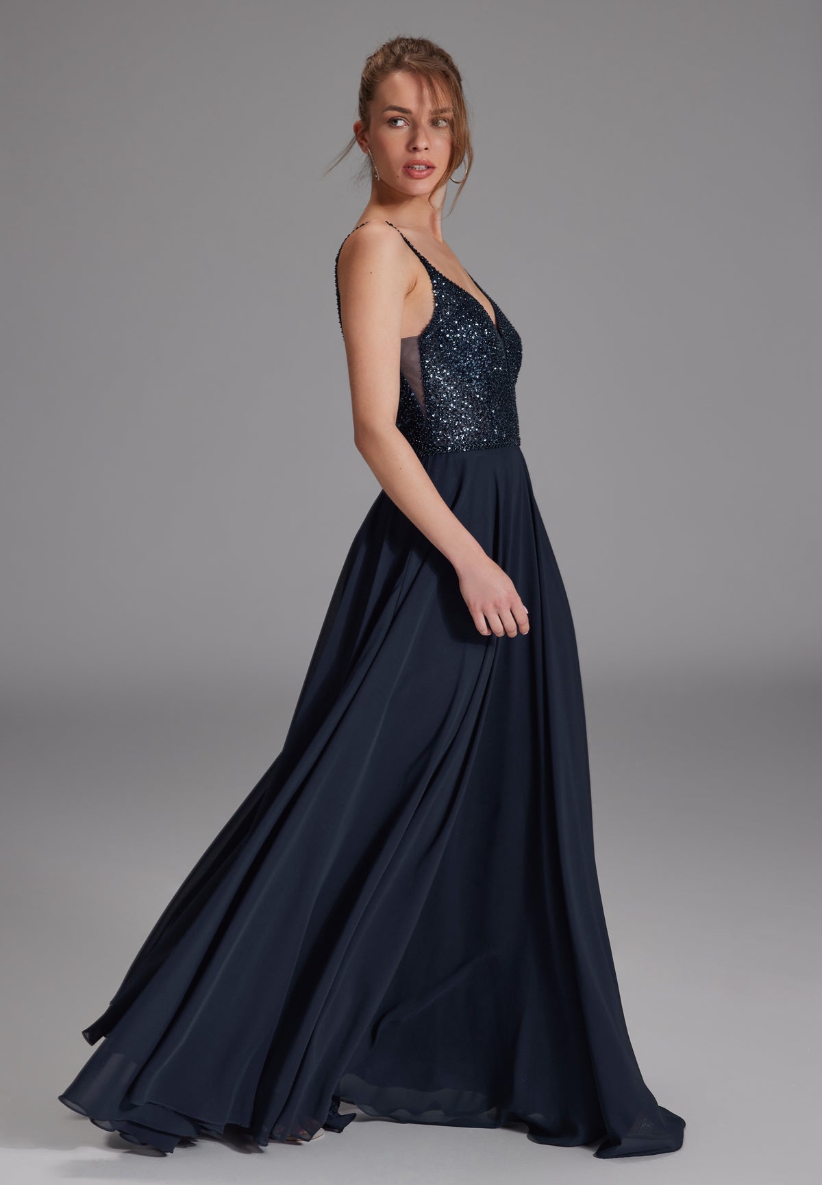 Abendkleid aus Materialmix