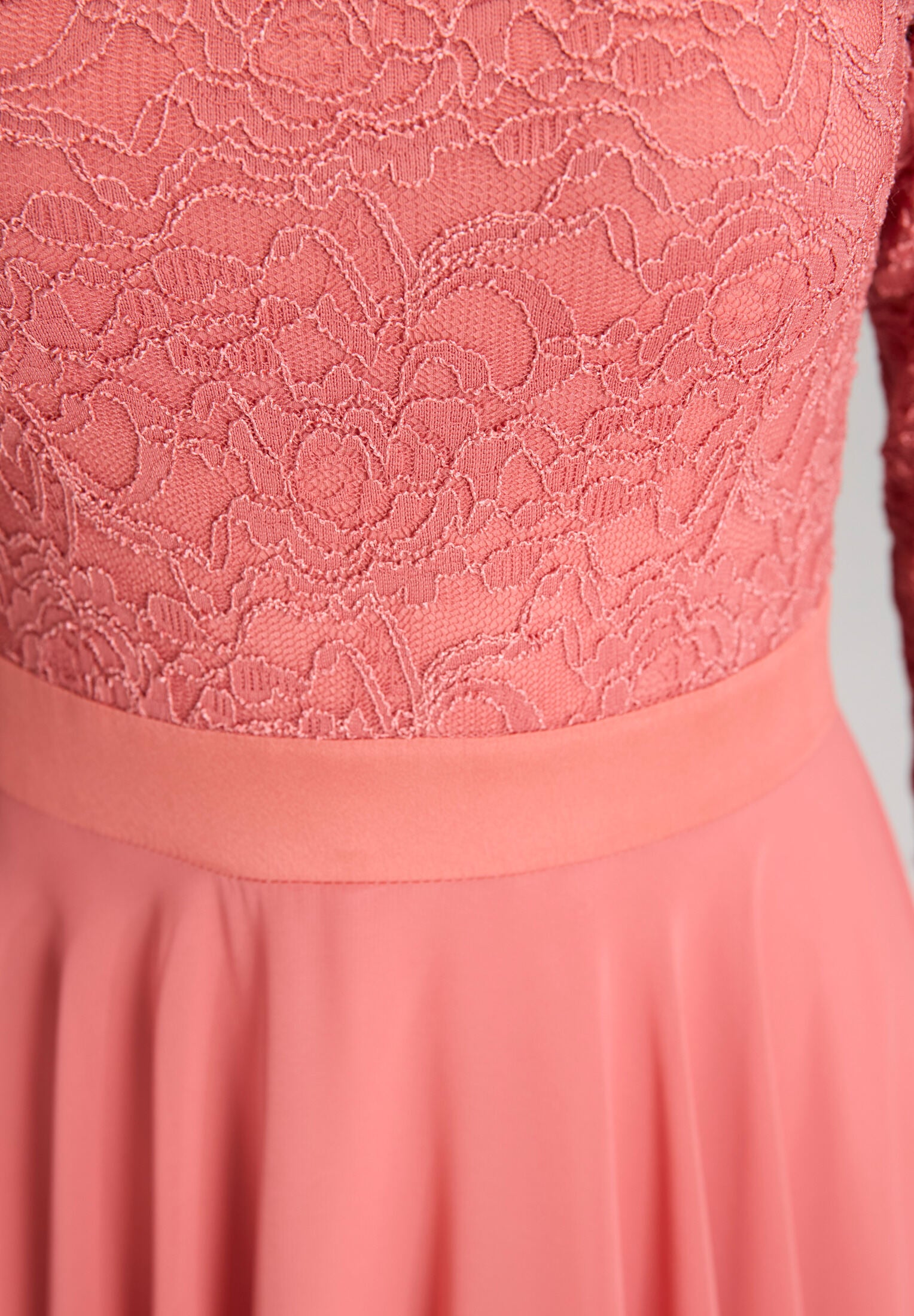 Abendkleid Midi mit Oberteil aus floraler Spitze und Chiffon Rock