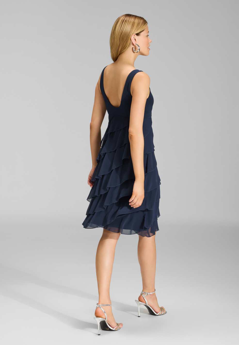Kurzes Jerseykleid in Lagenoptik