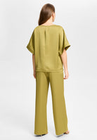 Hose aus Satin mit geradem Bein