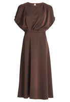 Cocktailkleid aus Satin mit geschlitzten Schulternähten