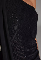 One-Shoulder Abendkleid aus foliertem Jersey mit Chiffon Schal