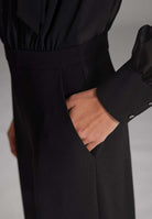 Langärmeliger Jumpsuit mit Schluppe aus Crepe Jersey und Chiffon Mix