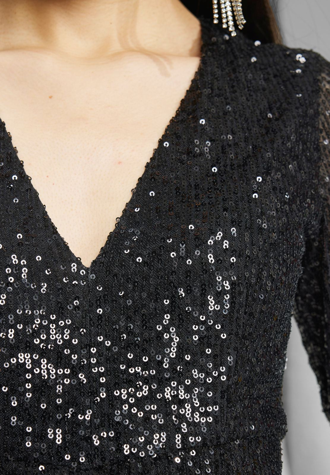 Abendkleid aus elastischem Paillettenstoff