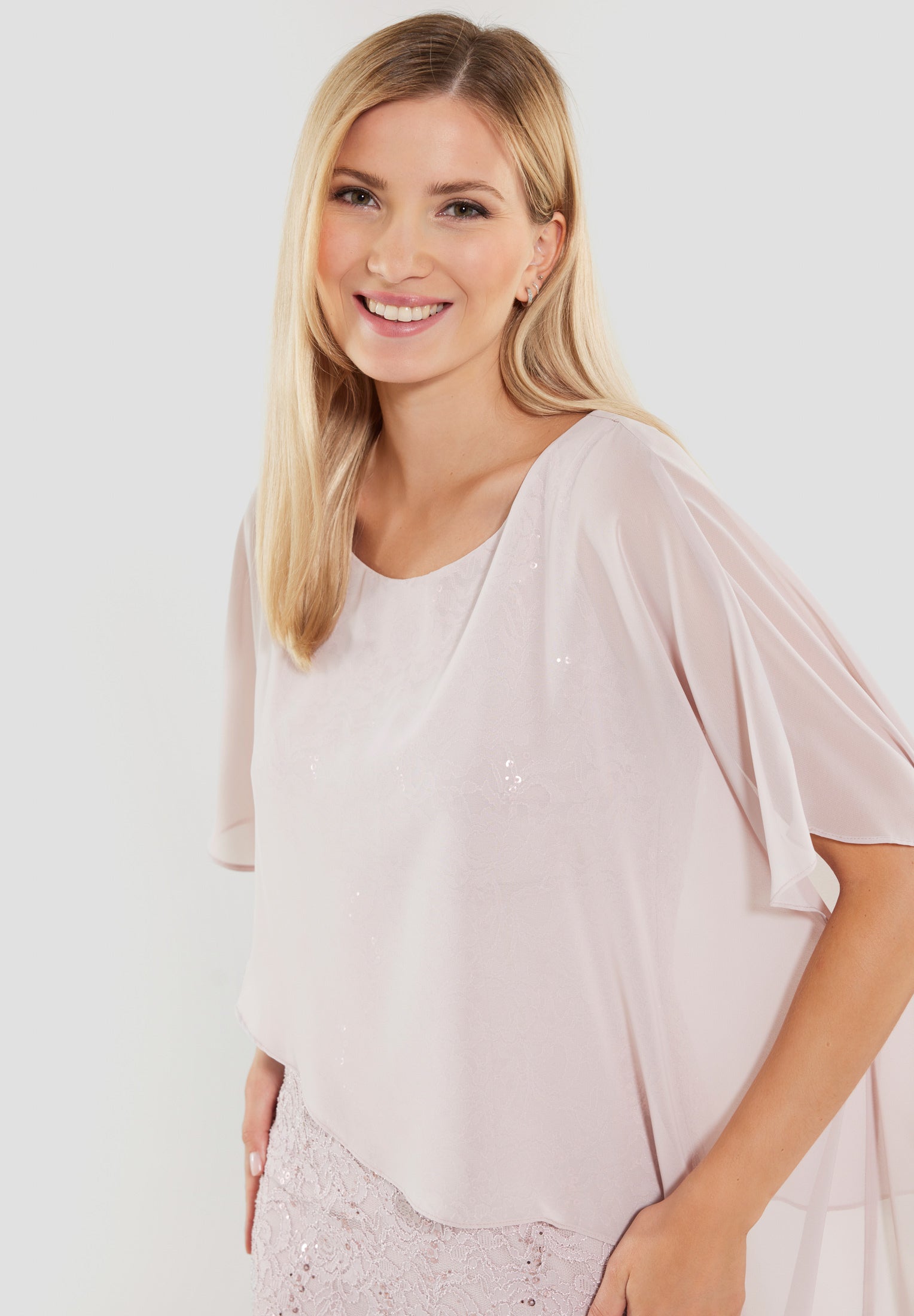 Cocktailkleid mit Überwurf