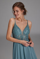 Cocktailkleid aus Materialmix