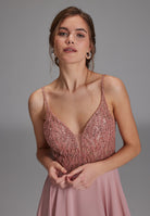 Cocktailkleid aus Materialmix