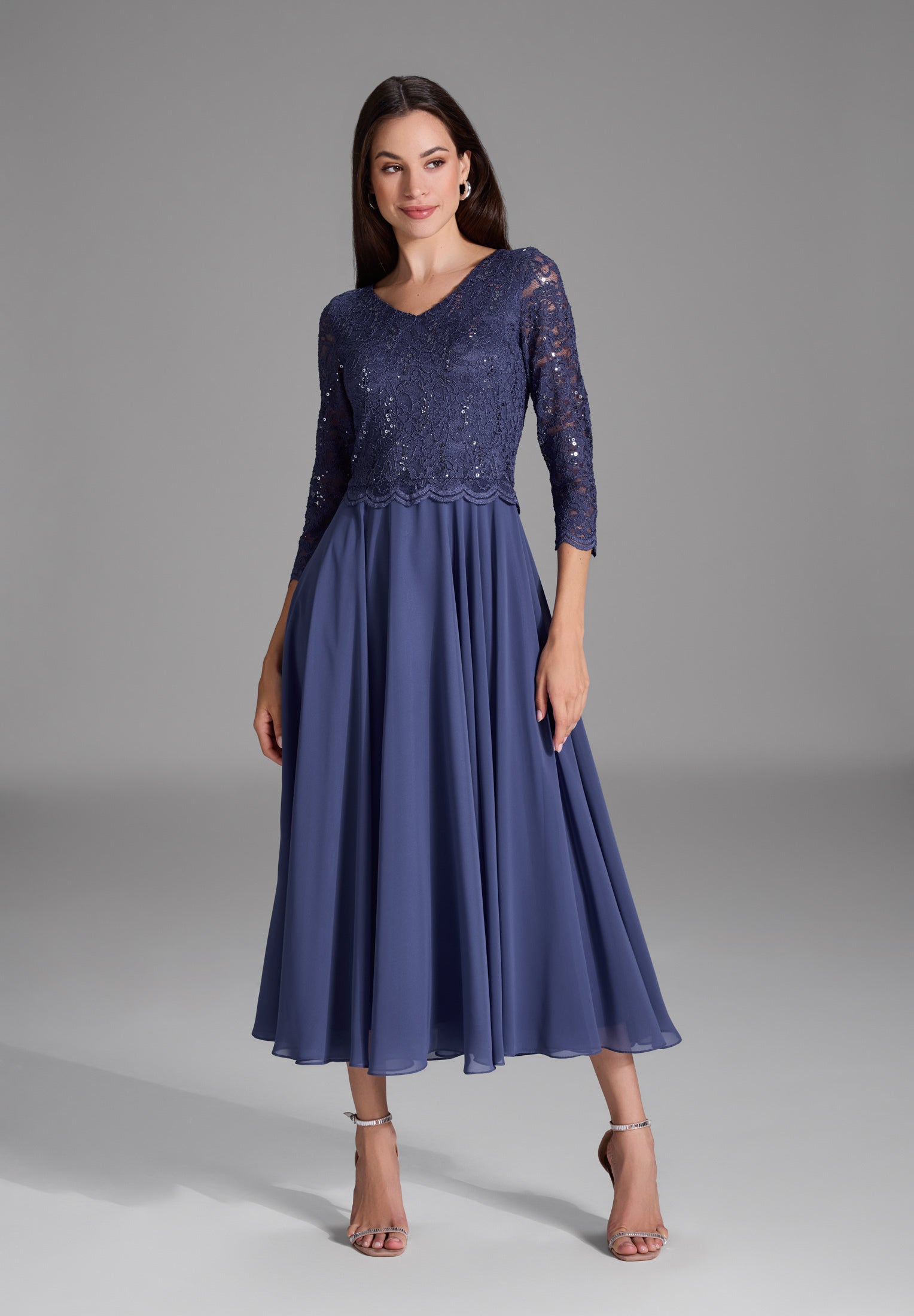 Midi Kleid mit paillettenbesetztem Spitzenoberteil