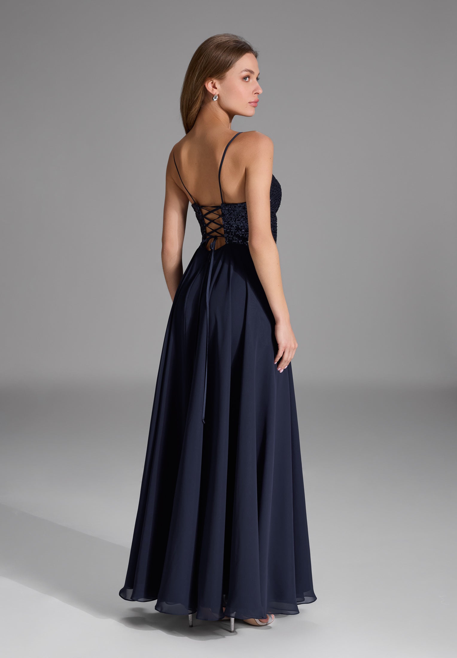 Abendkleid mit Schnür-Oberteil aus Paillette