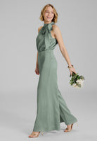 Jumpsuit mit Schluppe aus Satin