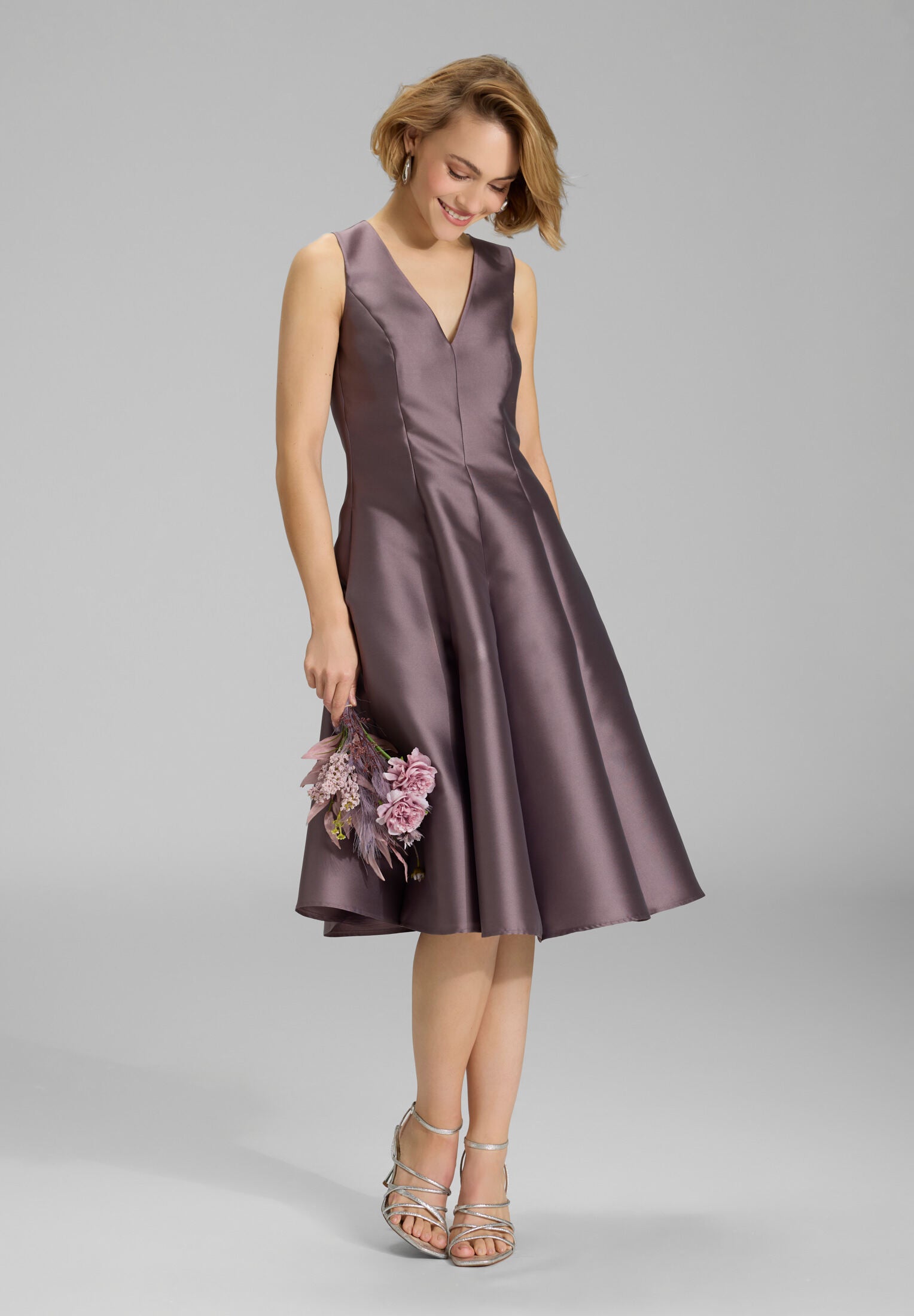 Midi langes Cocktailkleid aus Twill mit Godets mauve
