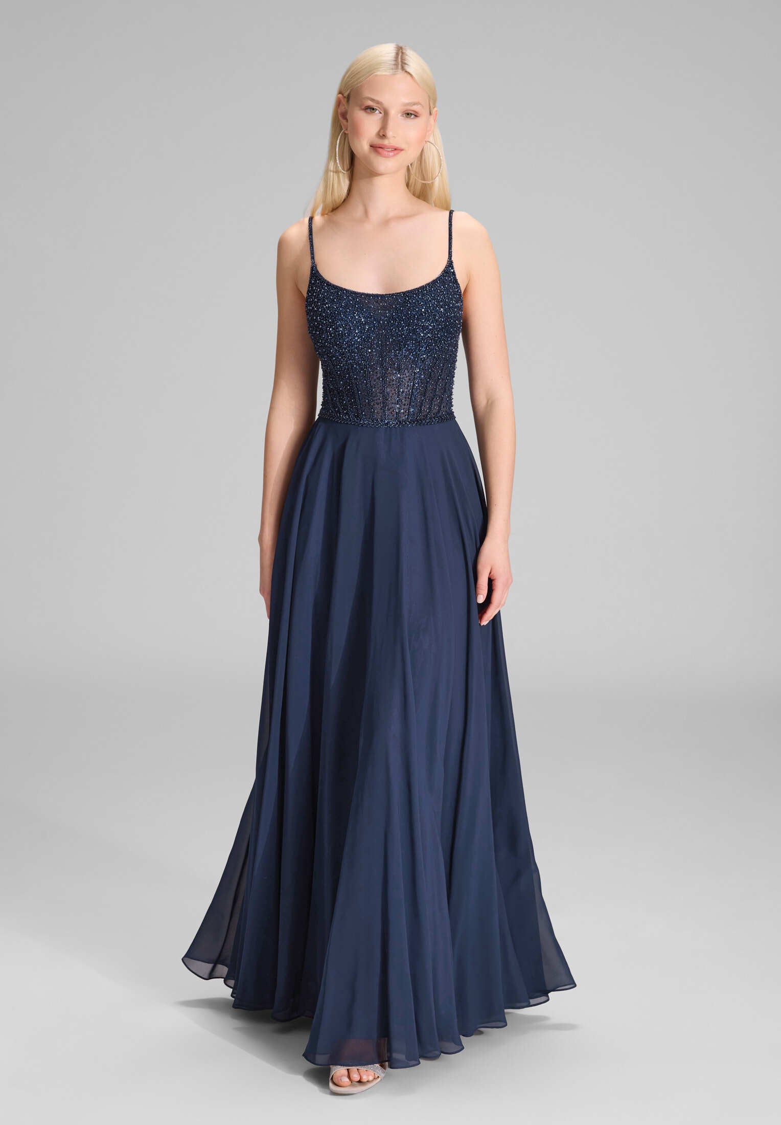 Chiffonkleid mit besticktem Top