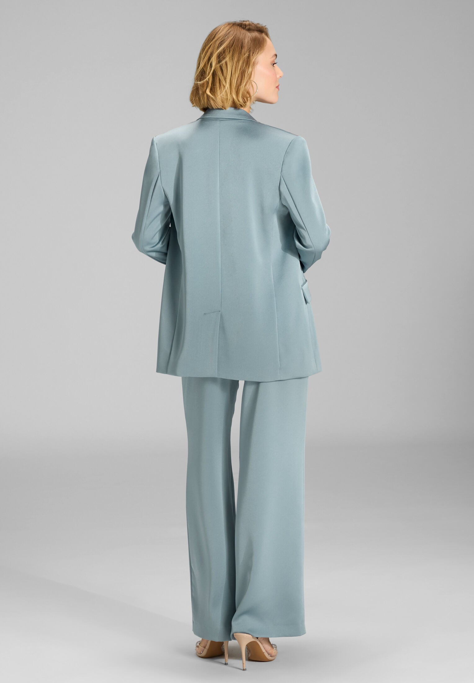 Doppelreihiger Blazer aus Satin