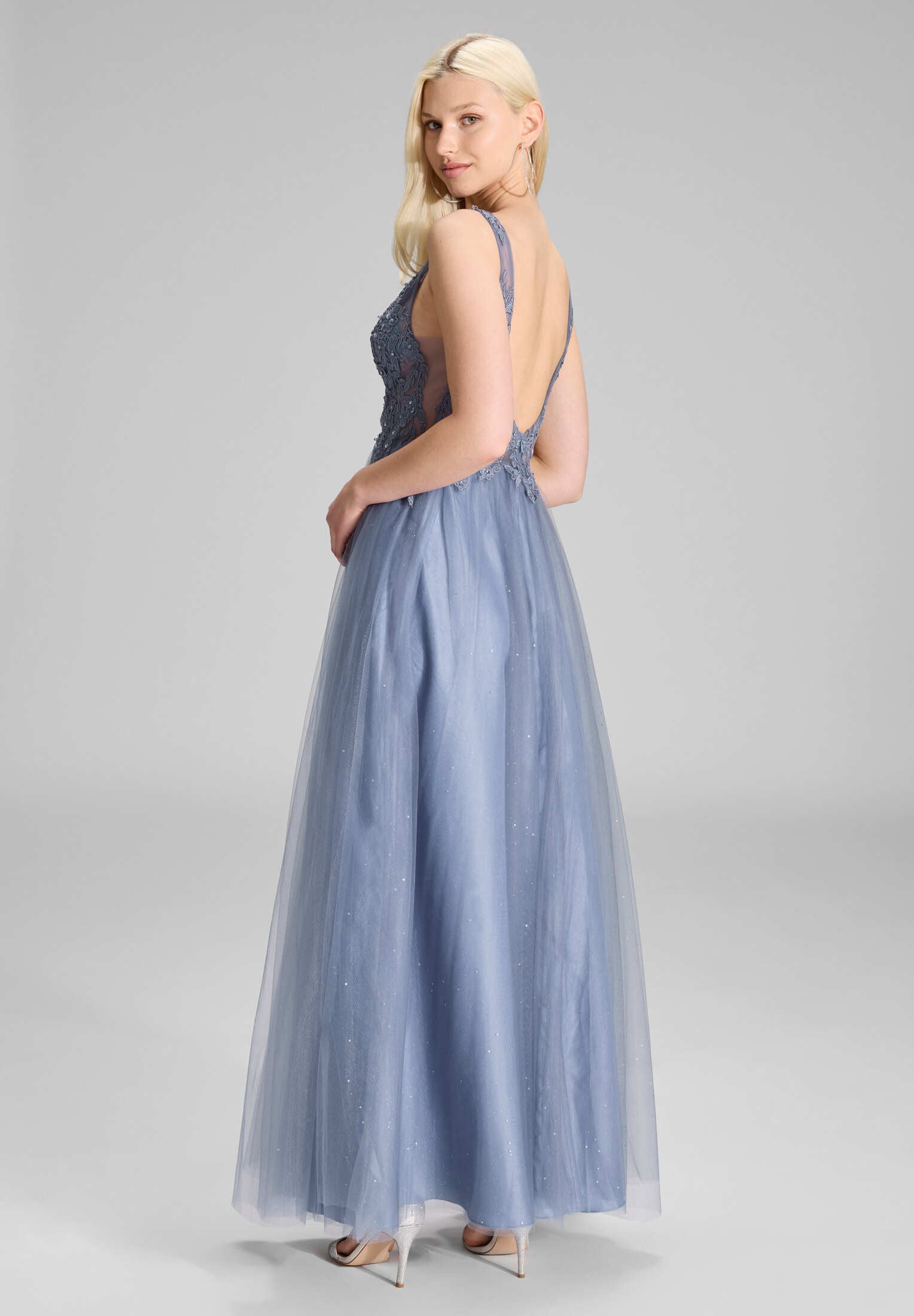 Tüllkleid mit Spitzenstickerei und Glitzereffekt