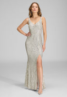 Figurbetontes Abendkleid mit Pailletten Bestickung beige | silver